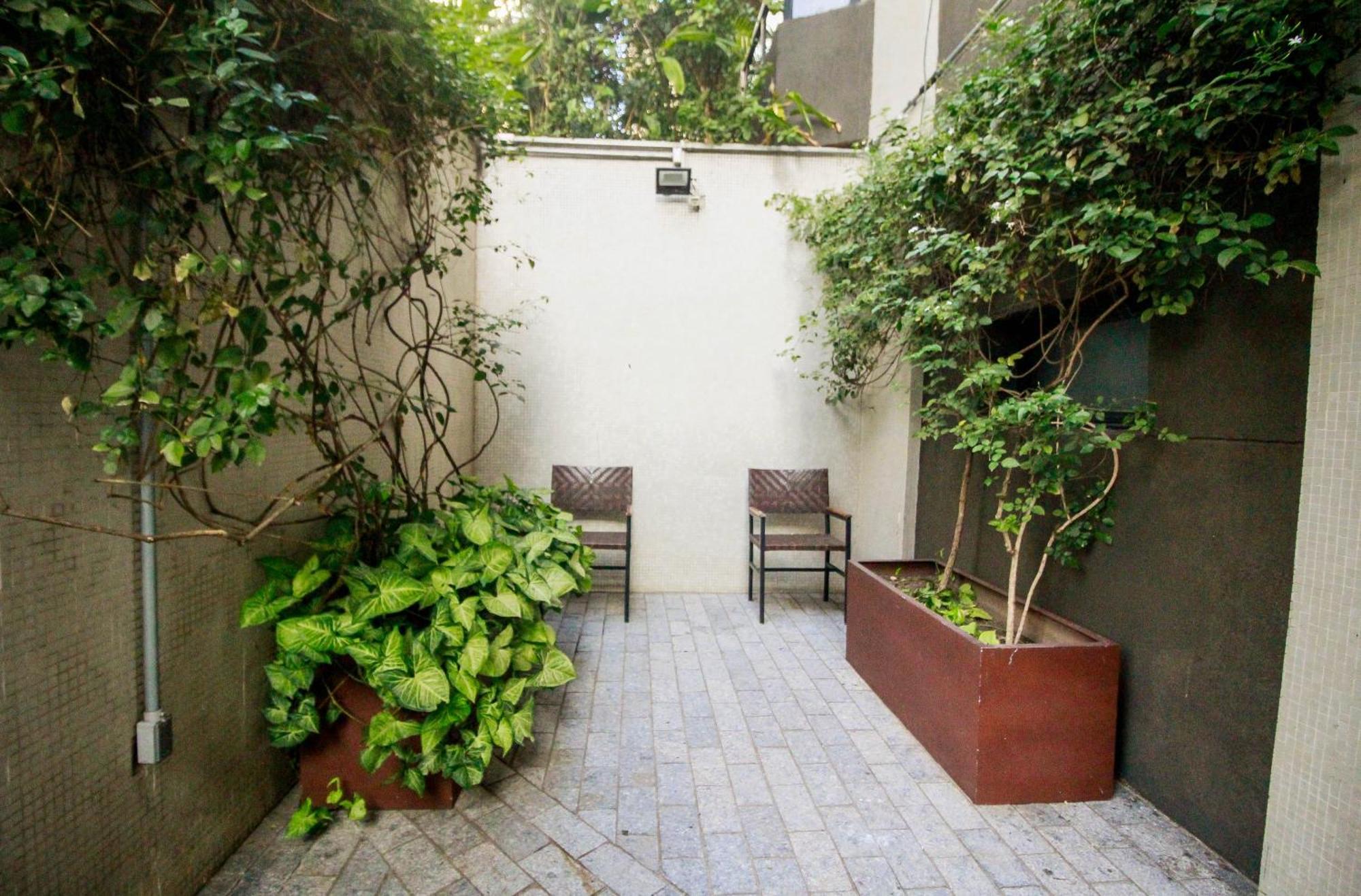 Apartamento Duplex Place Vendome! Moema, 58m2, Amplo, Conforto, Luxo! Servicos, Estacionamento, Internet, Metro! São Paulo